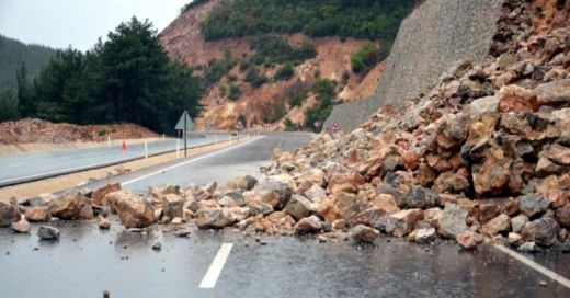 Rüyada Toprak Kayması Rüya Yorumu ve Anlamı